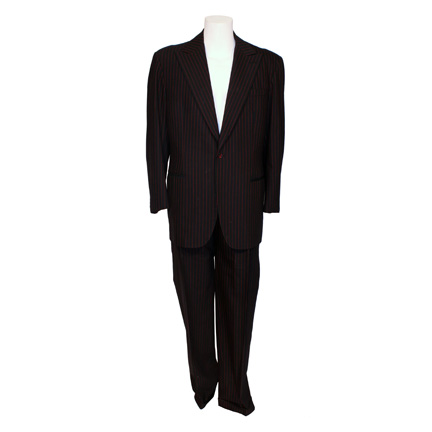 ADDAMS FAMILY VALUES - Gomez Addams (Raul Julia) pinstriped suit