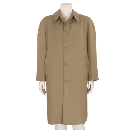 THE FIRST DEADLY SIN  Edward Delaney (Frank Sinatra)  Brooks Brothers trench coat