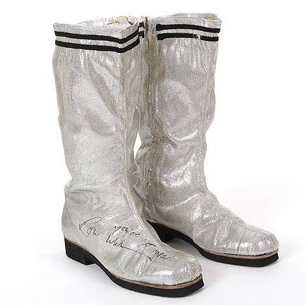 MORK AND MINDY Mork (Robin Williams) Signature Silver Boots and Gloves