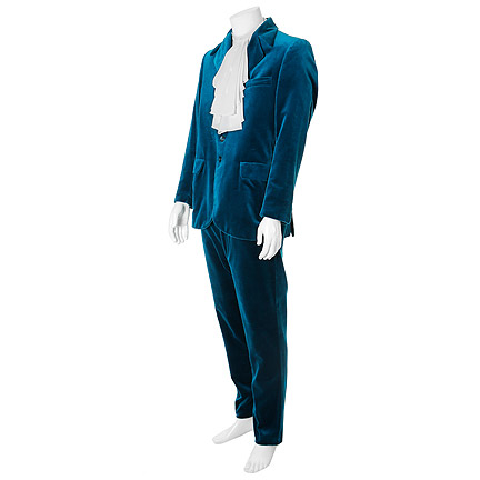 AUSTIN POWERS: GOLDMEMBER  Austin Powers (Mike Myers) Signature Blue Velvet Suit
