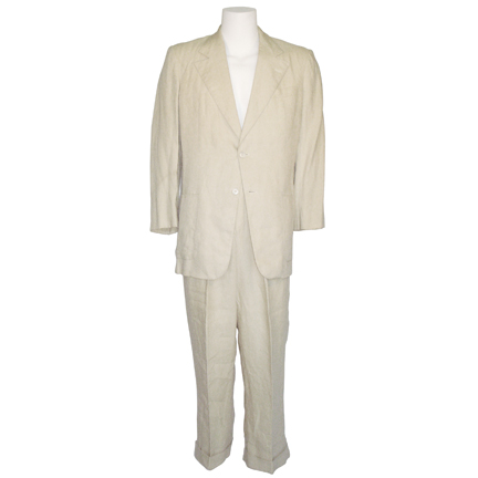 A RIVER RUNS THROUGH IT - Paul MacLean (Brad Pitt) white suit