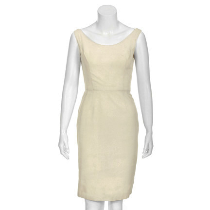 THE TWILIGHT SAGA: BREAKING DAWN (PART 1) - Bella Swan (Kristen Stewart) signature white dress