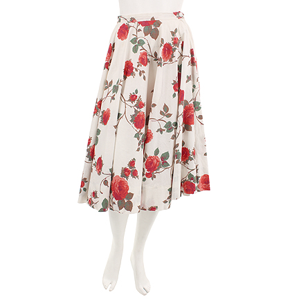 TAYLOR SWIFT  Vintage Floral 1950s skirt with red and green rose pattern