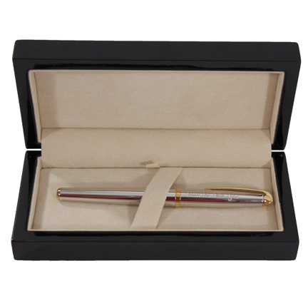 24  President Taylor (Cherry Jones)   Peace Treaty Pen & Box Used in Final Episodes of Season 8