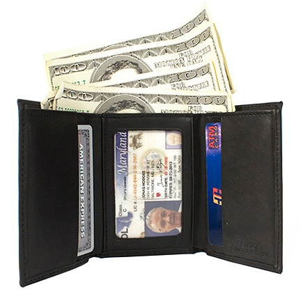 24-Jonas Hodges (Jon Voight) Wallet